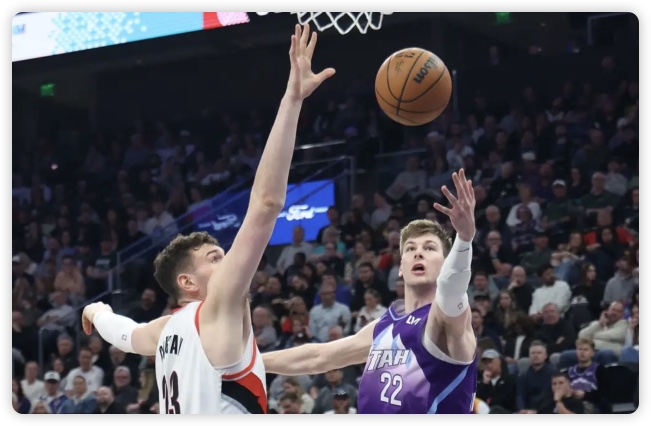 小西蒙斯28+6菲利20+11 格兰特20分开拓者险胜爵士 